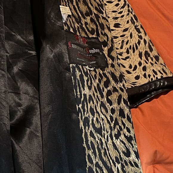 coat - Picture 9 of 11